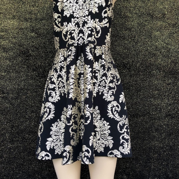 B. Darlin dress Black & Gold dress - Picture 2 of 5